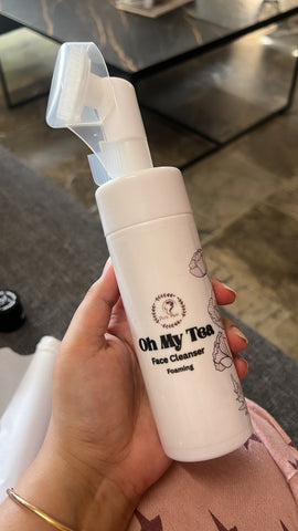 Oh My Tea Foaming Face Cleanser