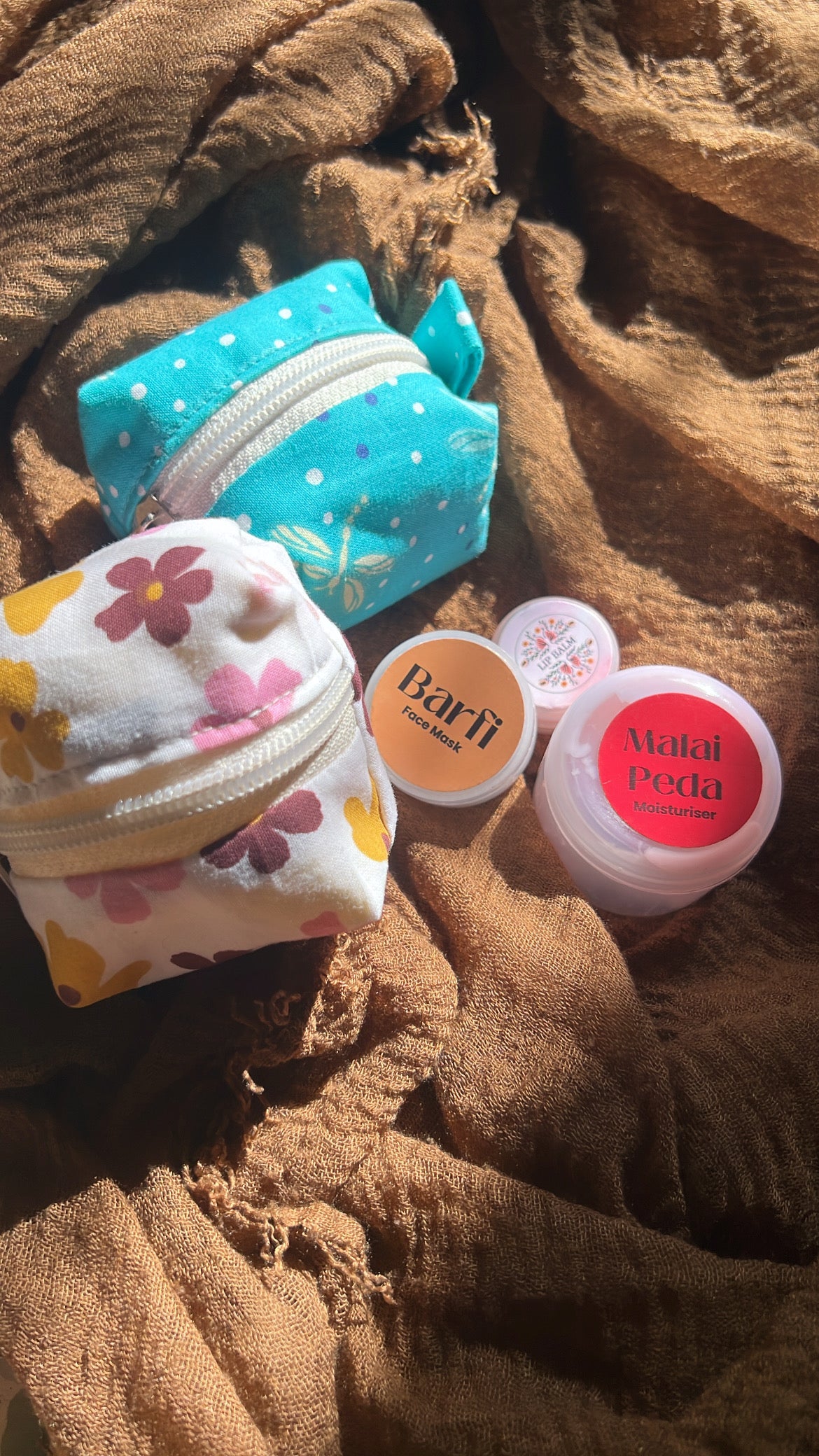 POUCH 2