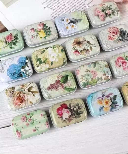 THEMED TIN